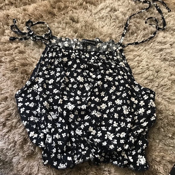 Brandy Melville floral print top - Picture 4 of 7